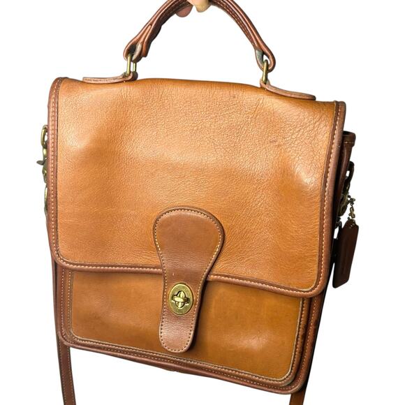 Coach Handbags - Vintage Coach Station Bag 5130 in British Tan